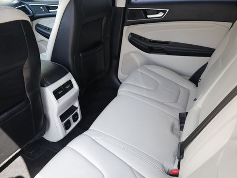 Used 2016 Ford Edge Titanium w/ Technology Package FWD image 20