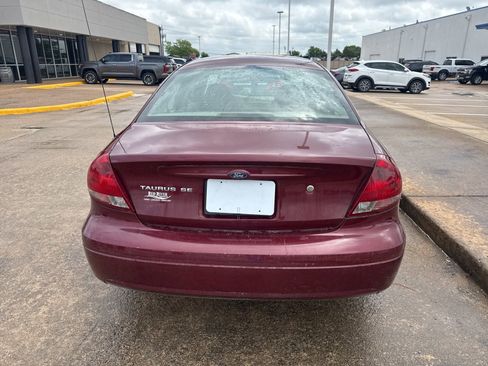 Used 2006 Ford Taurus SE image 6