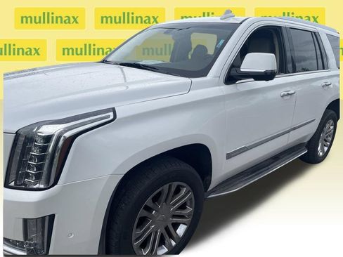 Used 2017 Cadillac Escalade 2WD image 5