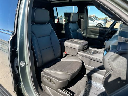 Used 2024 Chevrolet Suburban Premier w/ Max Trailering Package image 26