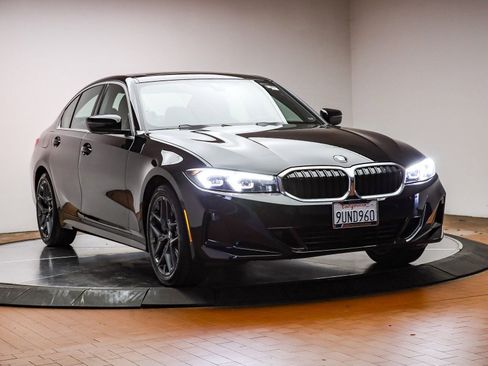 Used 2025 BMW 330i Sedan w/ Premium Package image 3