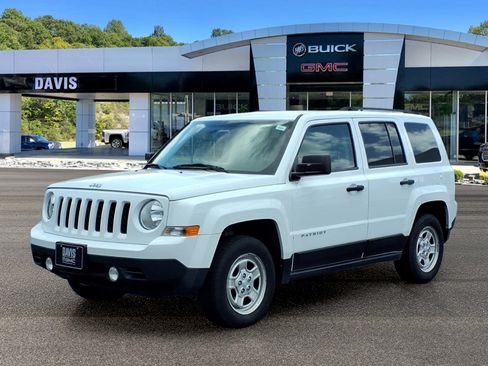 Used 2016 Jeep Patriot Sport FWD image 3