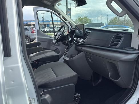 Used 2024 Ford Transit 350 XLT image 27