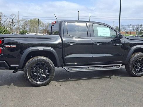 New 2026 Chevrolet Colorado Trail Boss AWD/4WD image 3