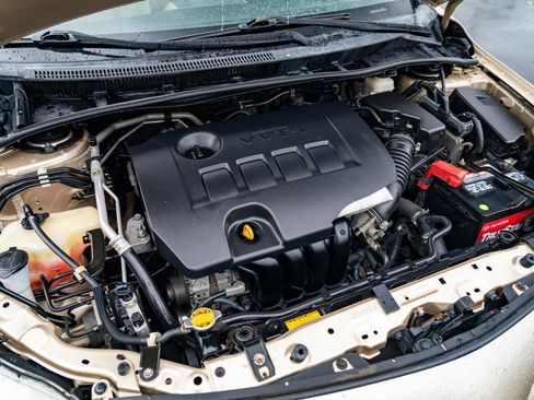 Used 2012 Toyota Corolla LE image 25