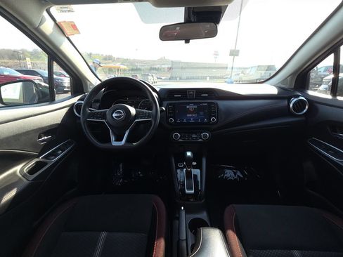 Used 2024 Nissan Versa SR FWD image 29