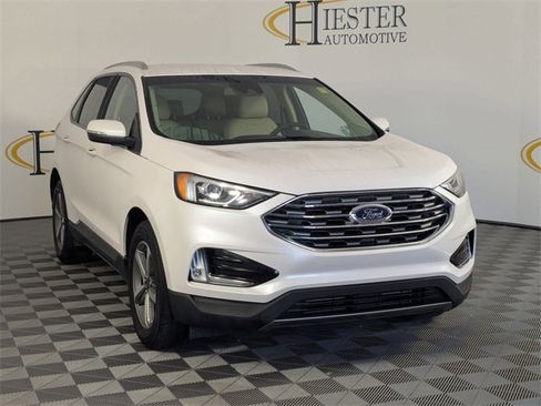 Used 2019 Ford Edge SEL w/ Equipment Group 201A image 2