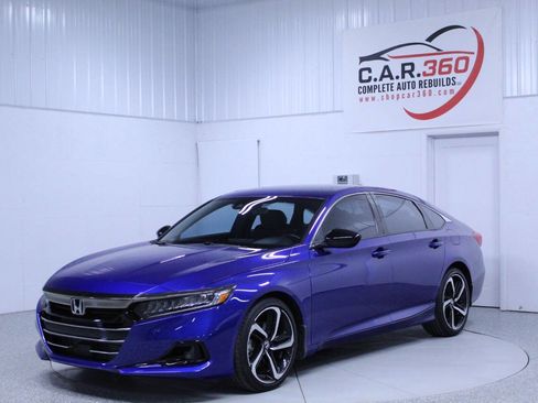 Used 2022 Honda Accord Sport image 2