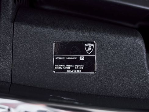 Used 2024 Lamborghini Urus S AWD/4WD image 19