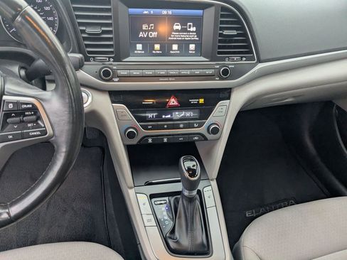 Used 2018 Hyundai Elantra Value Edition image 15