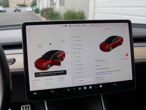 Used 2018 Tesla Model 3 Long Range image 39