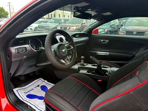 Used 2016 Ford Mustang GT image 7