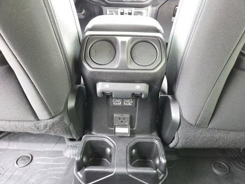 Used 2018 Jeep Wrangler Unlimited Sahara w/ Dual Top Group AWD/4WD image 44