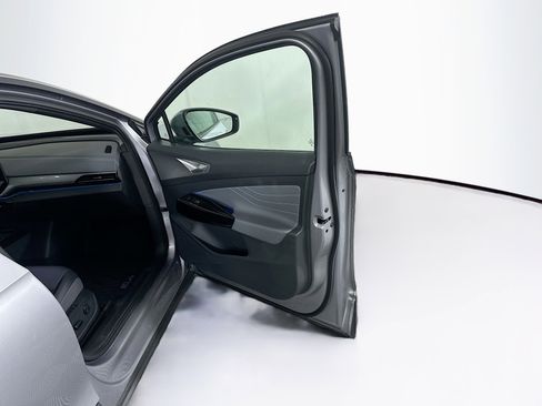 Used 2023 Volkswagen ID.4 S RWD image 32