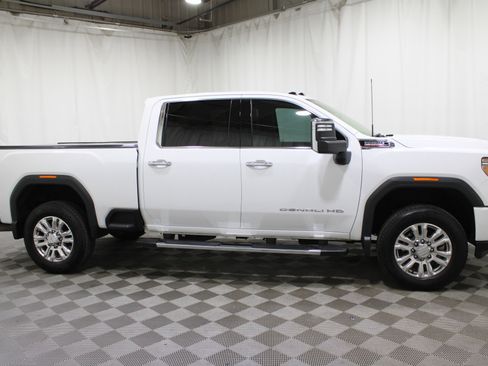 Used 2020 GMC Sierra 3500 Denali w/ Denali Ultimate Package image 35