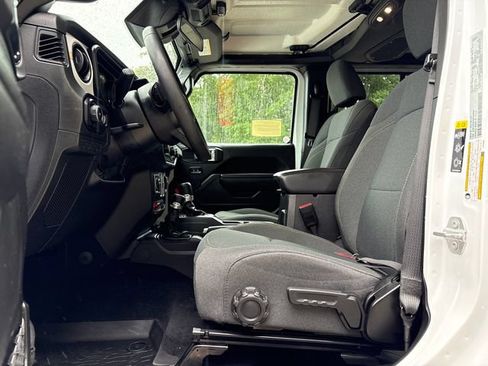 Certified 2025 Jeep Wrangler Unlimited Sport AWD/4WD image 38