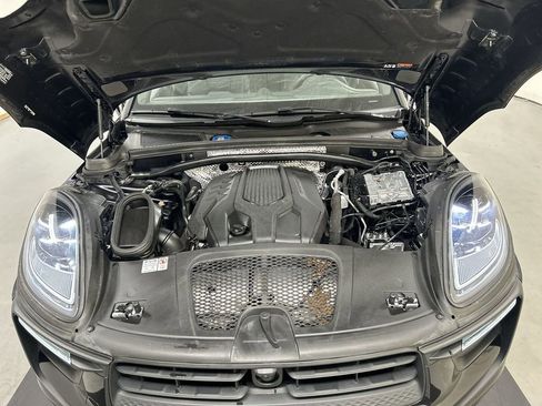 Used 2024 Porsche Macan image 25