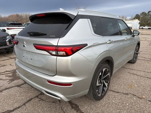 Used 2022 Mitsubishi Outlander SEL image 5