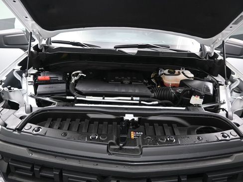 Used 2024 Chevrolet Silverado 1500 Custom image 16