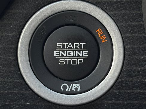 Used 2023 RAM 1500 Limited AWD/4WD image 22