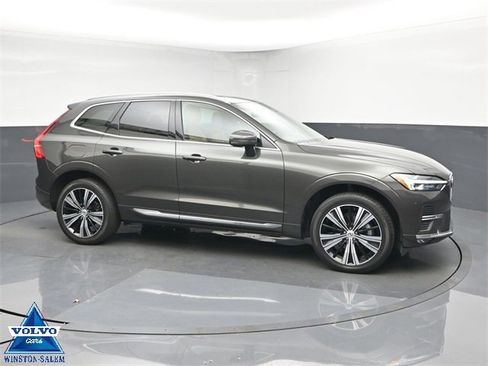 Used 2022 Volvo XC60 B5 Inscription w/ Protection Package Premier image 1