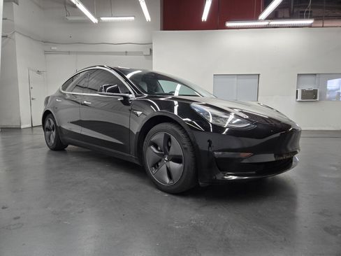 Used 2018 Tesla Model 3 Long Range RWD image 4