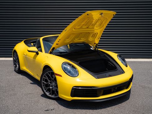 Certified 2023 Porsche 911 Carrera 4S AWD/4WD image 28