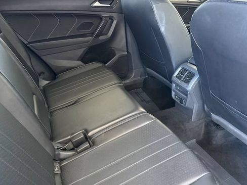 Used 2024 Volkswagen Tiguan SE AWD/4WD image 18
