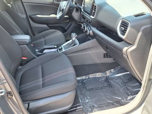 Certified 2024 Hyundai Venue SEL FWD image 30