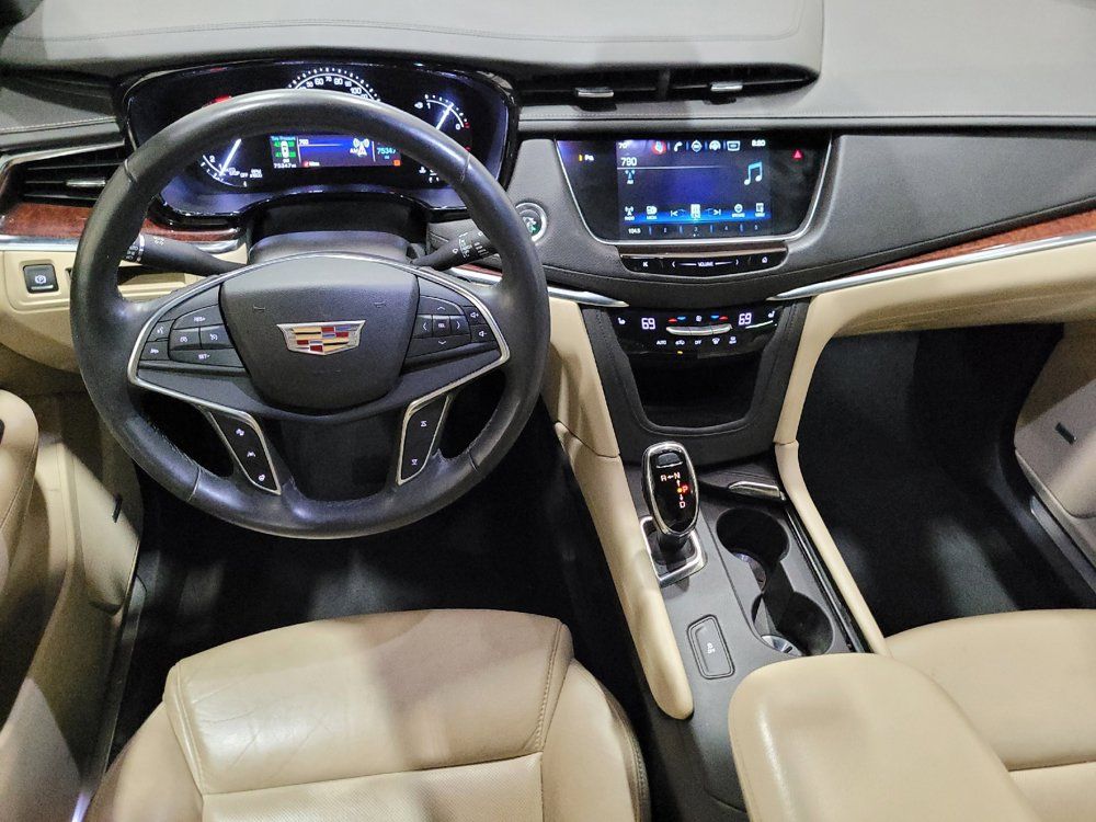 Used 2018 Cadillac XT5 Luxury w/ Driver Awareness Package FWD image 22