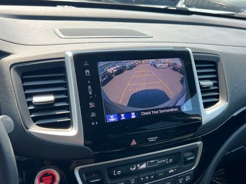 Used 2017 Honda Pilot Elite image 6