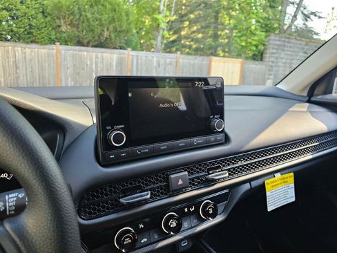 Certified 2025 Honda HR-V LX image 25
