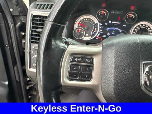 Used 2017 RAM 1500 Laramie w/ Convenience Group AWD/4WD image 19