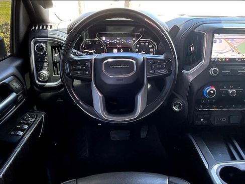 Used 2023 GMC Sierra 2500 Denali w/ Denali Black Diamond Edition AWD/4WD image 6