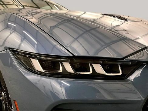 Used 2024 Ford Mustang GT RWD image 27