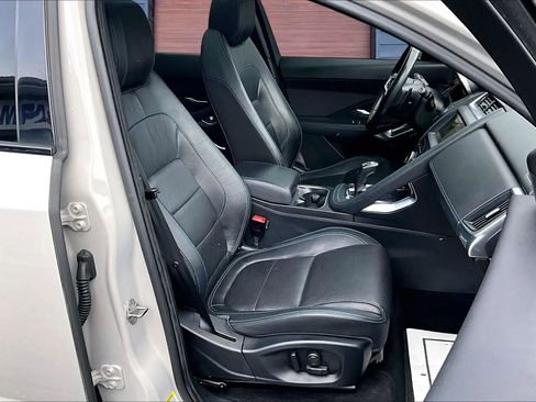 Used 2019 Jaguar E-PACE R-Dynamic SE image 7