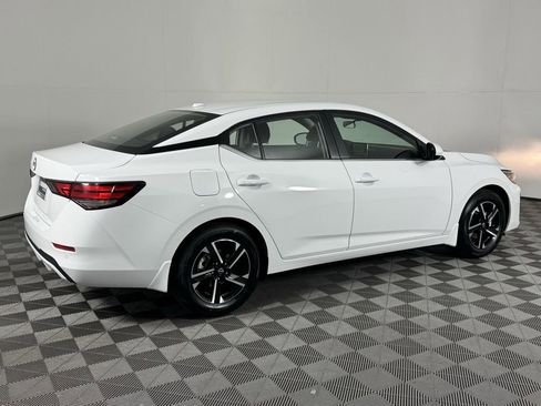 New 2025 Nissan Sentra SV image 4