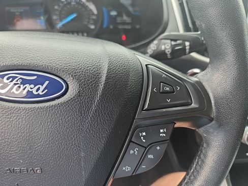 Used 2022 Ford Edge SEL w/ Convenience Package AWD/4WD image 17