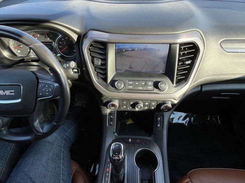 Used 2018 GMC Acadia SLT image 14