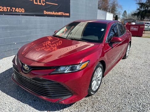 Used 2018 Toyota Camry LE w/ Convenience Package FWD image 11