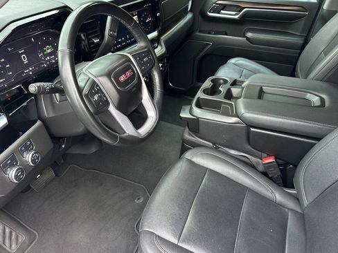 Used 2024 GMC Sierra 1500 SLT AWD/4WD image 10