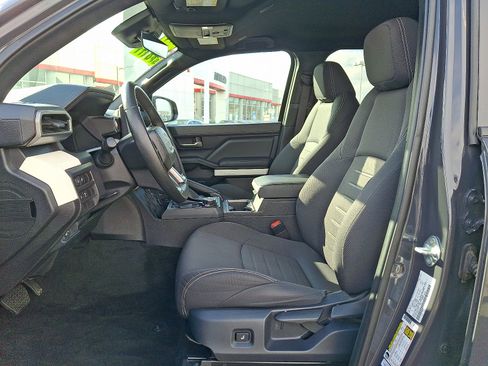 Used 2024 Toyota Tacoma TRD Off-Road image 14