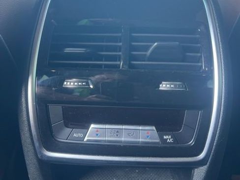 Used 2021 BMW X5 xDrive45e w/ Premium Package AWD/4WD image 20