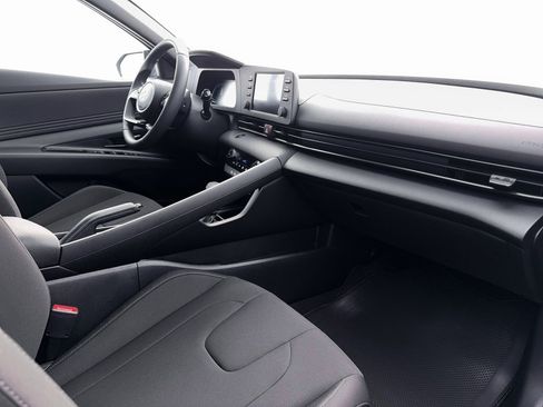 New 2026 Hyundai Elantra Sport FWD image 15