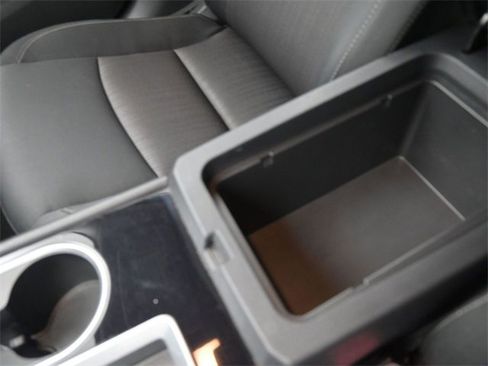 Used 2024 Nissan Altima 2.5 SV image 9