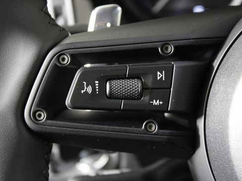 New 2026 Porsche Macan image 23