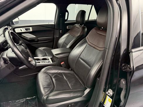 Used 2022 Ford Explorer Platinum w/ Equipment Group 601A image 38