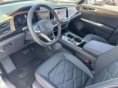 New 2026 Volkswagen Atlas SE FWD image 14