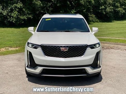 Used 2024 Cadillac XT6 Luxury w/ LPO, Floor Liner Package FWD image 2