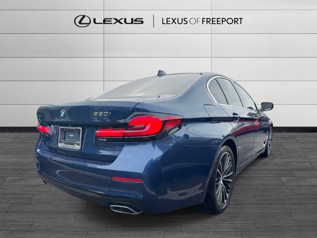 Used 2021 BMW 530i xDrive w/ Convenience Package AWD/4WD image 4